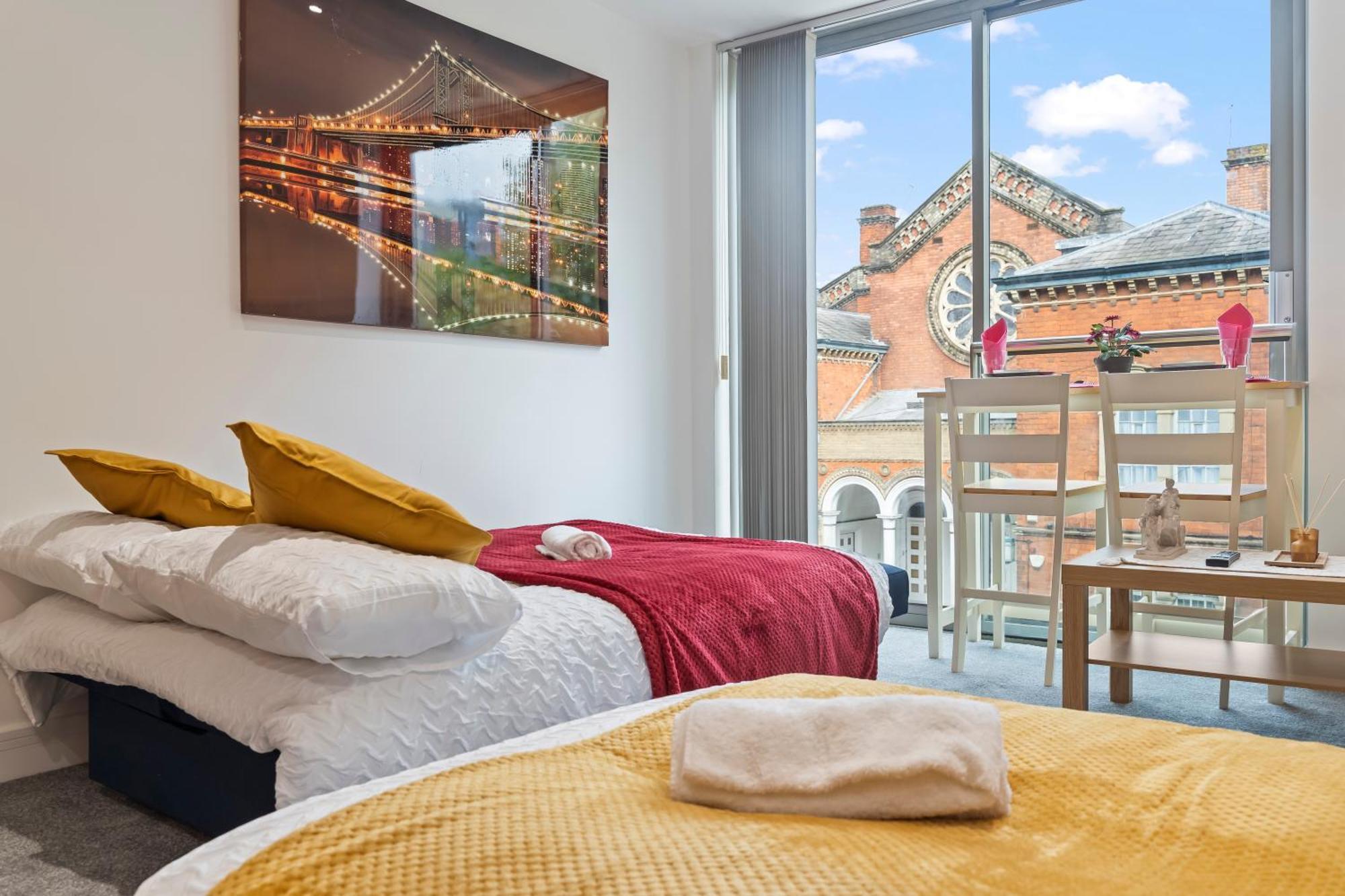 Heart Of City Centre Luxury Apartment With Secure Underground Parking 버밍엄 외부 사진